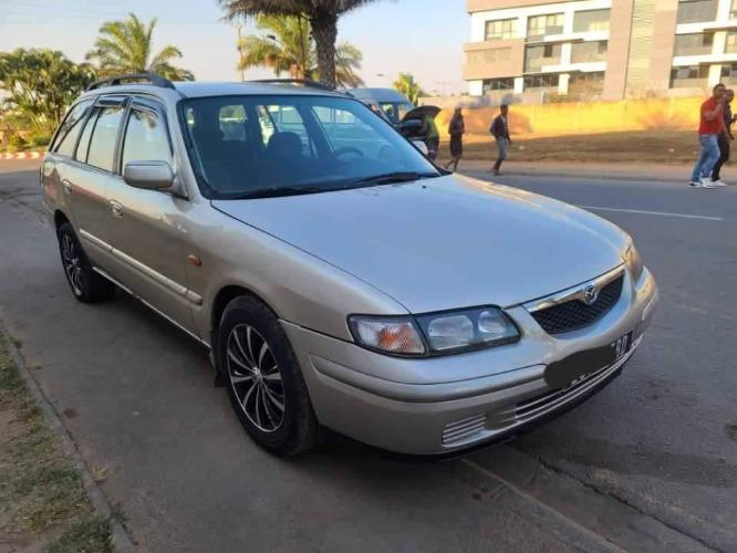 MAZDA 626 NM     5 ja,da,4ve,vc,4 fd,tableau  ...