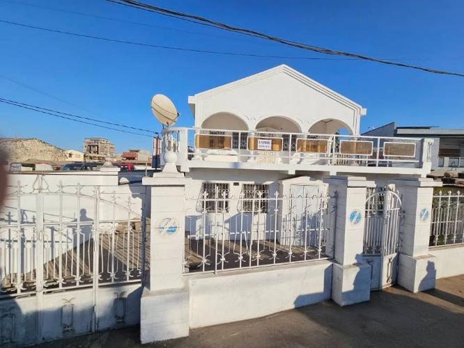 Maison à vendre à Majunga
En premiere positi ...