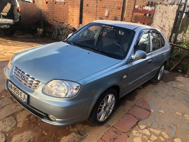 HYUNDAI ACCENT   Immatriculée étranger 
Mote ...