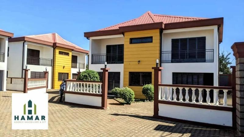 VILLA F4 A LOUER - TANJONDAVA TALATAMATY 
 d ...