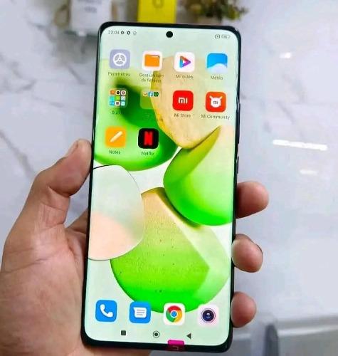 XIAOMI MI 12 PRO 5G
                         ...
