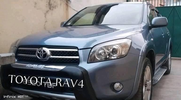 Toyota RAV4
                 3ème génération ...