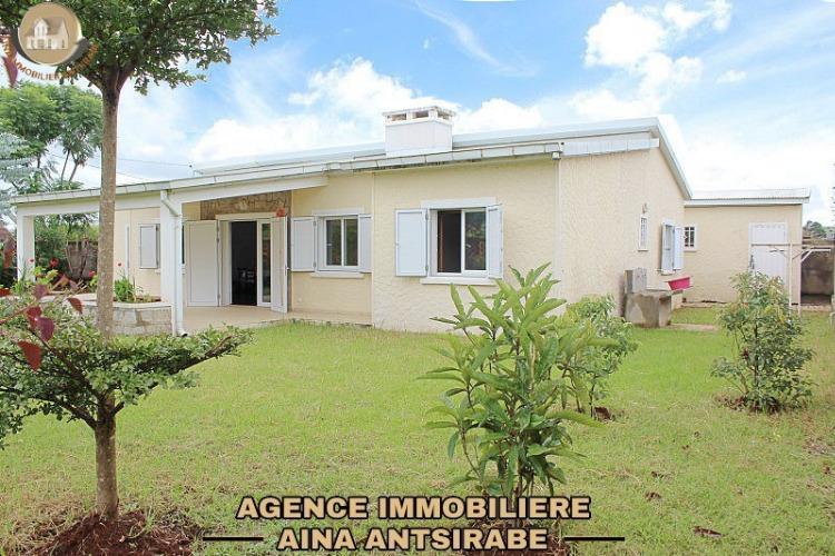 VILLA A VENDRE ANTSIRABE
✅ 𝗗͟𝗘͟𝗦͟𝗖͟𝗥͟𝗜 ...