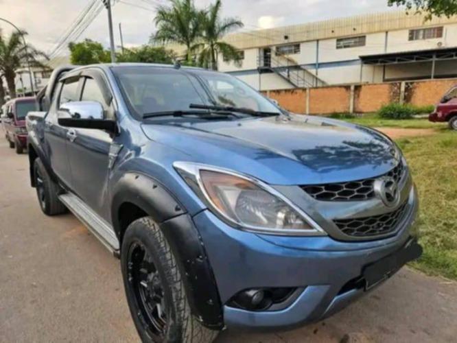 Mazda BT50 double cabine
                    ...