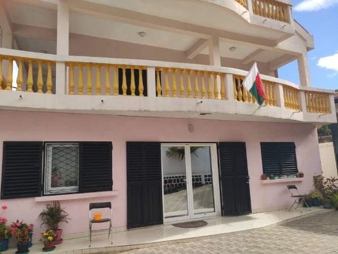 Appartement T4 à louer AMBOLOKANDRINA