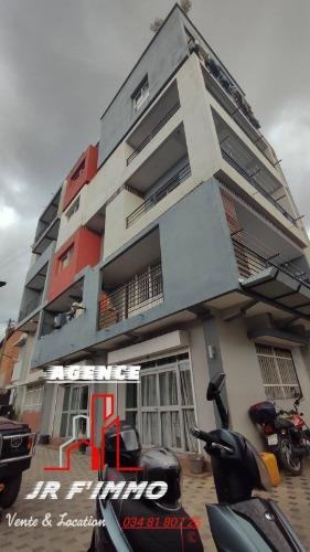 A LOUER- APPARTEMENT T4 -ANDRANOBEVAVA