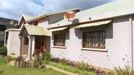  VILLA A VENDRE AMBOROPOTSY TALATAMATY 
