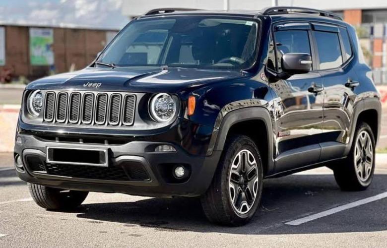 JEEP RENEGADE TRAILHAWK 4x4
                 ...