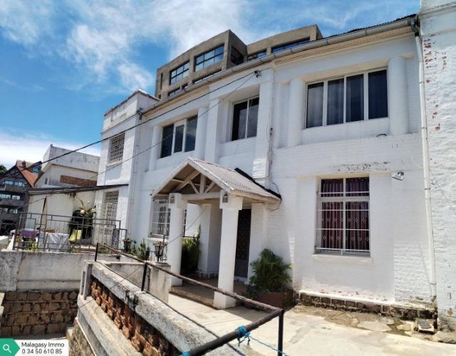 MAISON A VENDRE  Ambohijatovo ambony