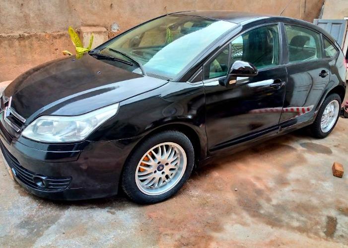 Citroën C4 1.6L
                      À vend ...