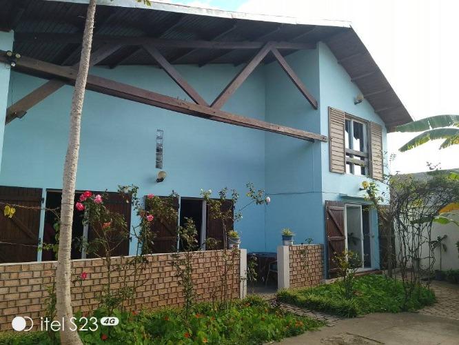 VILLA MEUBLÉE À LOUER
          A AMBOHIBAO  ...