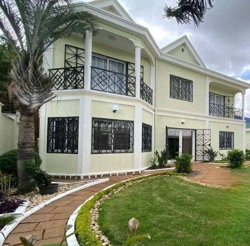 À LOUER AMBOHIMANGAKELY
UNE JOLIE VILLA LUXE ...