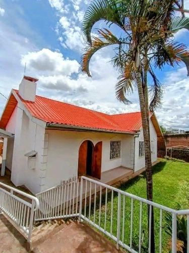 Côté Belle vue à louer Ambatobe 
 1liv
}3ch
