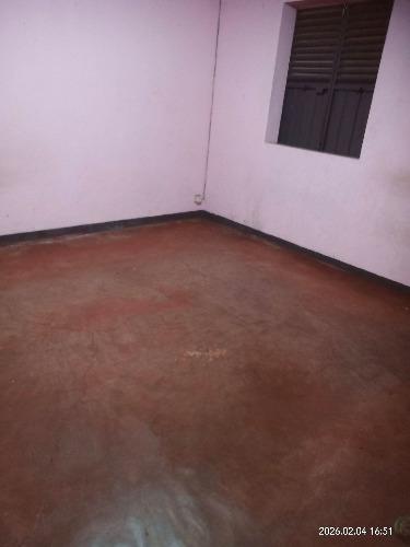 Akadindravola  Ivato
Maison basse mitokana a ...