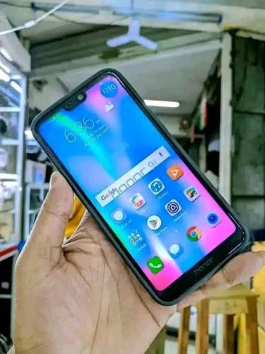 HONOR 9i 

Ram 4Gb
Memoire 64Gb (extensibl ...