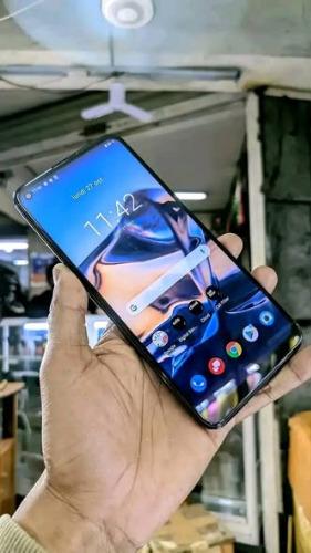 NOKIA 8V 5G     

Ram 4Gb 
Mémoire 64Gb (e ...
