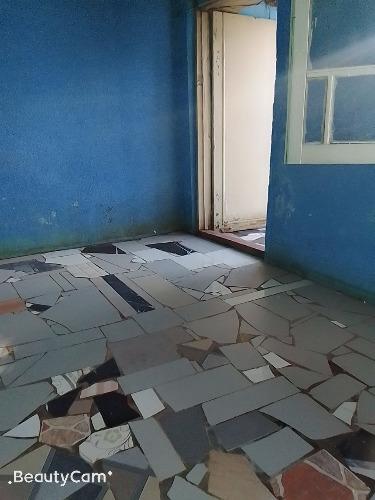 Trano ahofa 67 ha centre
Efitra iray carreau ...