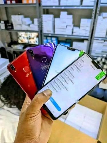 VIVO Y87    
- RAM 6GO
- INTERNE 128go
- D ...