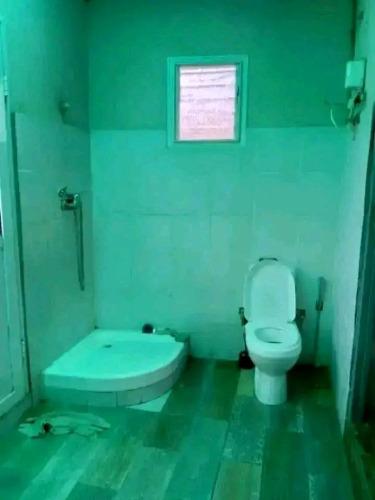 ambanidia bord de la route Studio 1 ch conf a ...