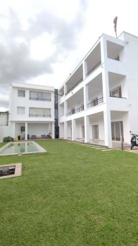 Joli appartement T4 avec piscine à louer à Am ...