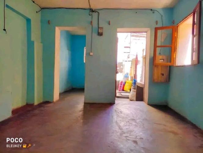 TRANO AHOFA AMPAMATANANA AMBOHIBARY
Ambany r ...