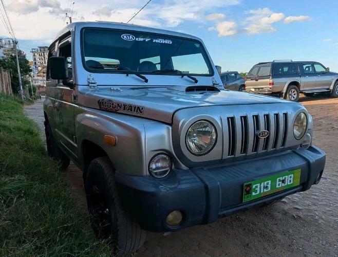 KIA RETONA  CRUISER 4x4
Année 2002, BONNE OC ...