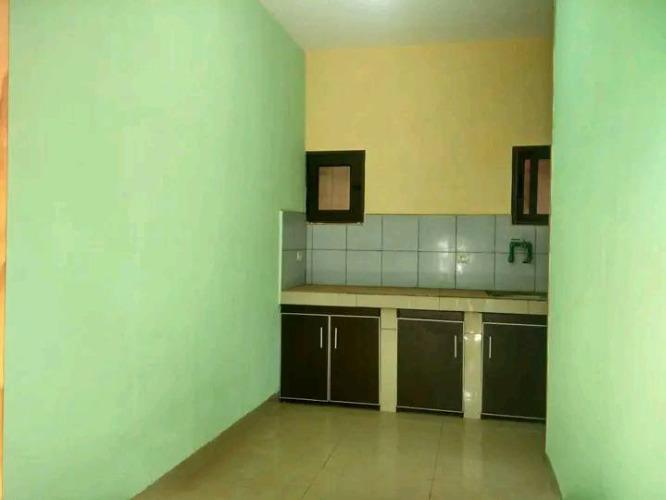 A louer 
Vontovorona polytechnique 
2 chamb ...