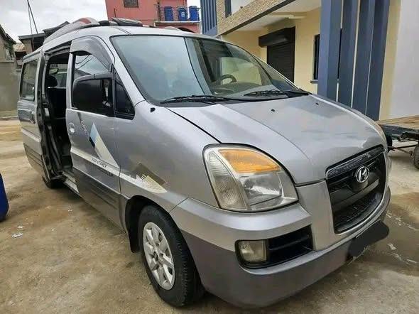 Hyundai starex grx jiro be-12places-moteur tu ...