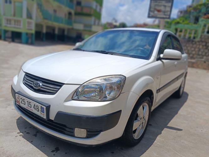 A vendre 
Kia Pride phase 1 SLX, Année 2008 ...