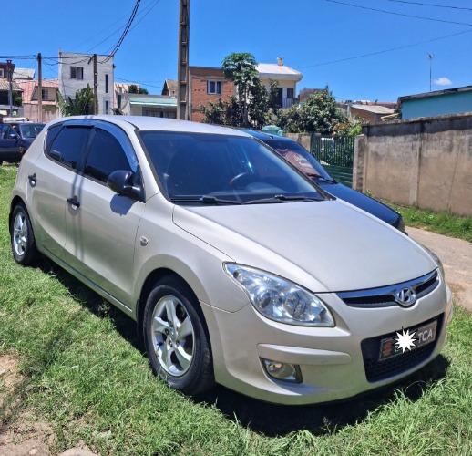  Hyundai i30 CRDi 16V – Puissante et Économiq ...