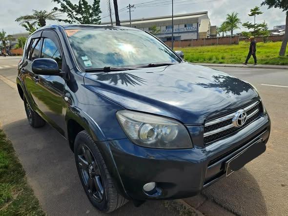 4x4 Toyota rav 4 3eme generation Moteur diese ...