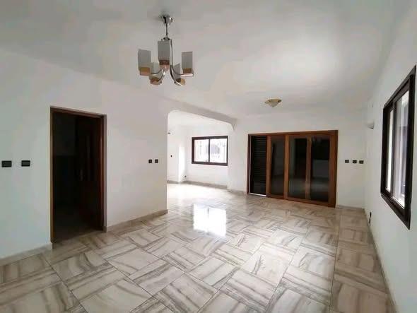 ALOUER
TALATAMATY 
Maison F4 neuve aux choi ...