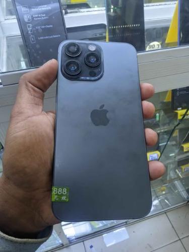Iphone 15 pro max  (super copie)  
Systeme i ...