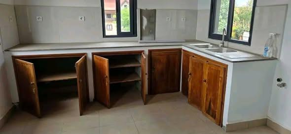 Ambohijanahary antehiroka
+caution
Quartier ...