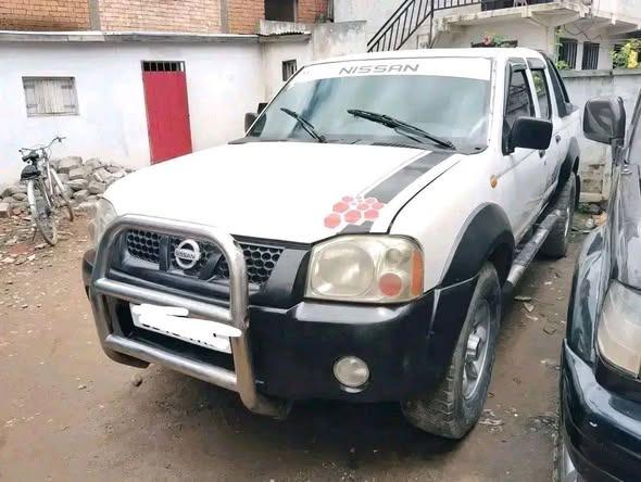 4*4 Nissan np300 double cabine Moteur qd32 at ...