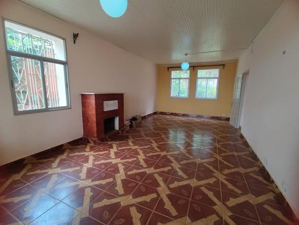 VILLA F7
NANISANA
Dans une quartier  calme  ...