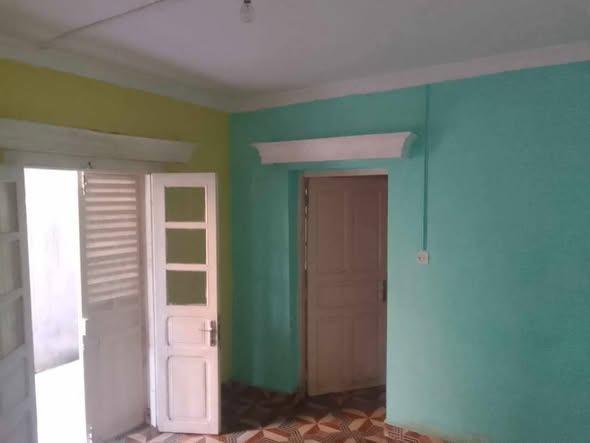 Trano ahofa nanisana
2chb Indep +cuisine 
W ...