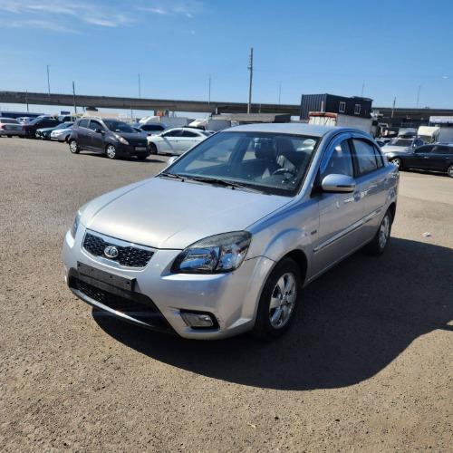 Kia Pride ph2 année 2010
Vitesse automatique ...