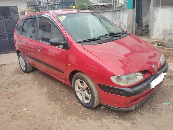 RENAULT Mégane Phase 2 Papier A jours Moteur  ...