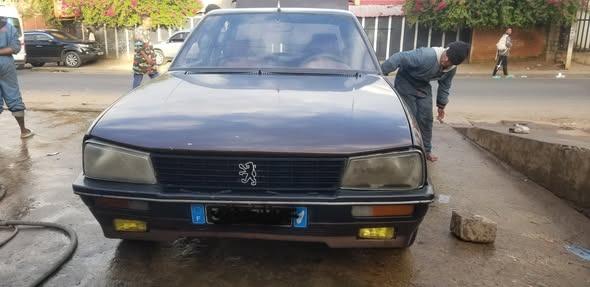 Peugeot 505 Moteur essence mitsitsi mangina m ...