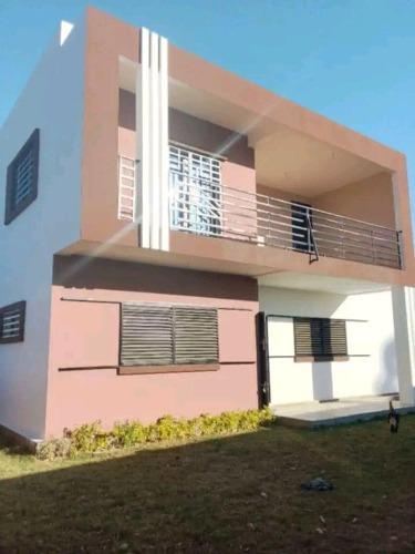 ViLLA HAUTE STANDING NEUVE  ANOSIALA AMBODRAT ...