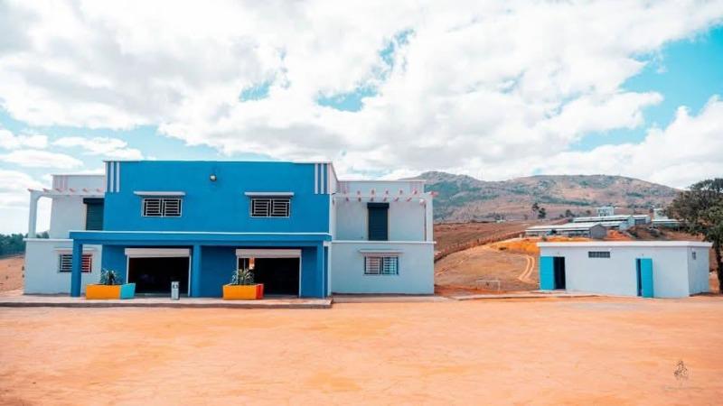 OPPORTUNITÉ RARE – BORD RN4 ANDRANOVELONA
Fa ...