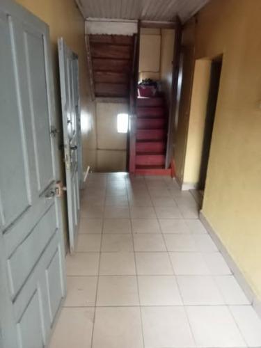 Trano  ahofa TSARAHONENANA akaiky meteo
1liv ...