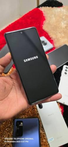 Samsung Galaxy S20Fe  certifié Europe   
Ram ...