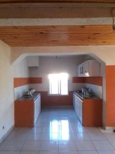 TRANO 2 ETAGE AMIDY MAIKA 
,TOERANA AMPITATA ...