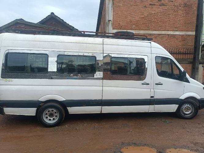 A vendre Phase 3,3panneaux, simple pneu, mote ...