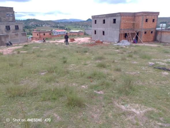  TANY AMIDY – Mbola Disponible 
 Ambohimiada ...