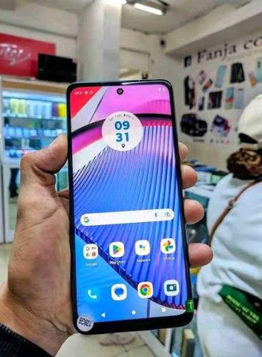 MOTOROLA GPOWER 2023     
Stockage 128go
 É ...