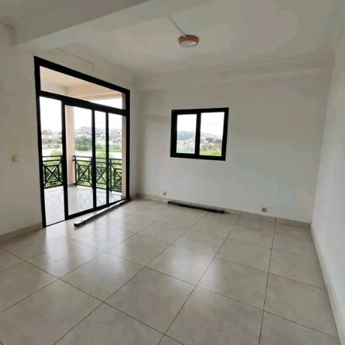 Bel appartement au rez-de-chaussée à louer 
 ...