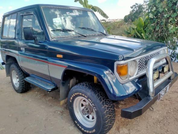 Toyota Land cruiser 3portes , moteur 2L milam ...